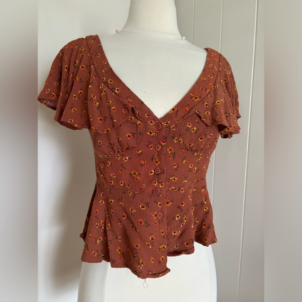 sweetheart fall autumn floral flutter sleeve top S